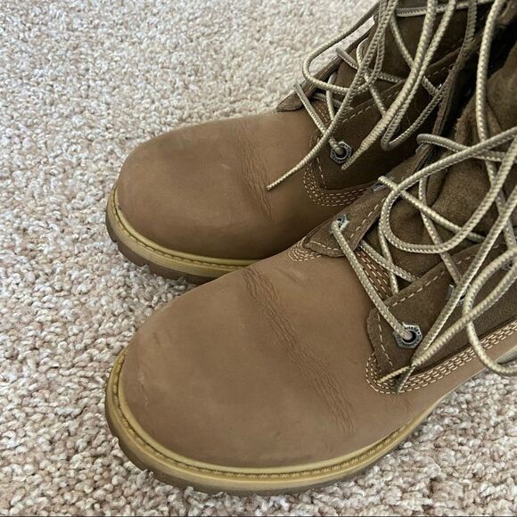 Timberland Women’s Taupe Teddy Fleece Boot - Picture 3 of 8